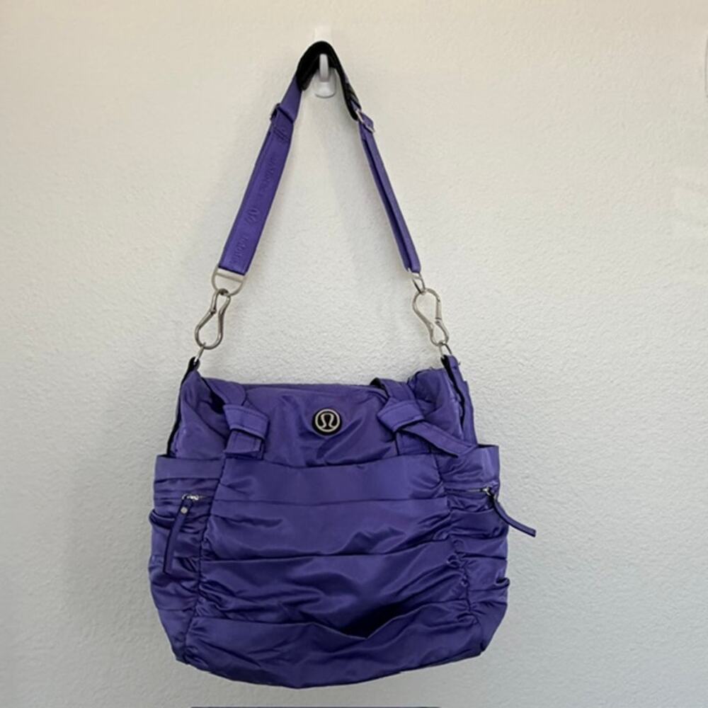 Lululemon Triumphant Tote Persian Purple Yoga Athletic Tennis Sporty Duffle Bag